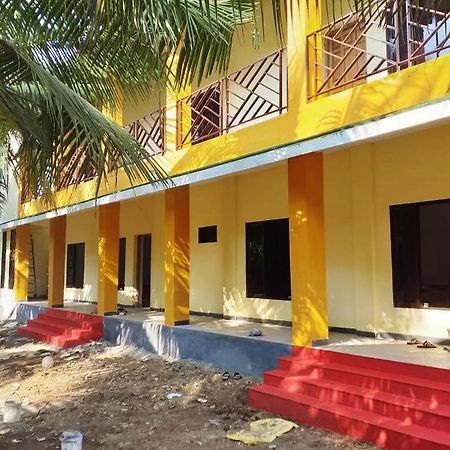 Sunshine Beach Cottage Revadanda Exterior photo